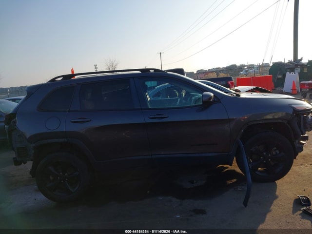 1C4PJMCS6GW123096 Jeep Cherokee Altitude