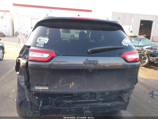 1C4PJMCS6GW123096 Jeep Cherokee Altitude