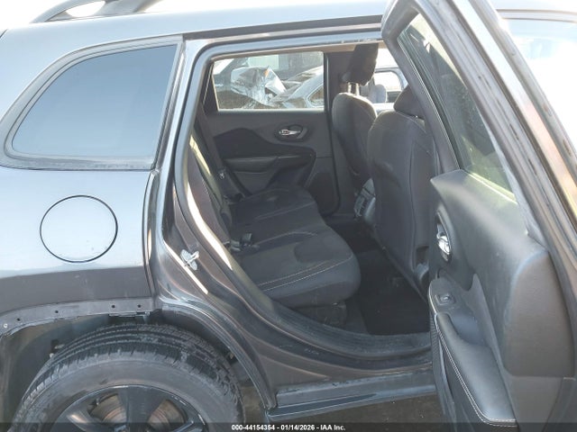1C4PJMCS6GW123096 Jeep Cherokee Altitude