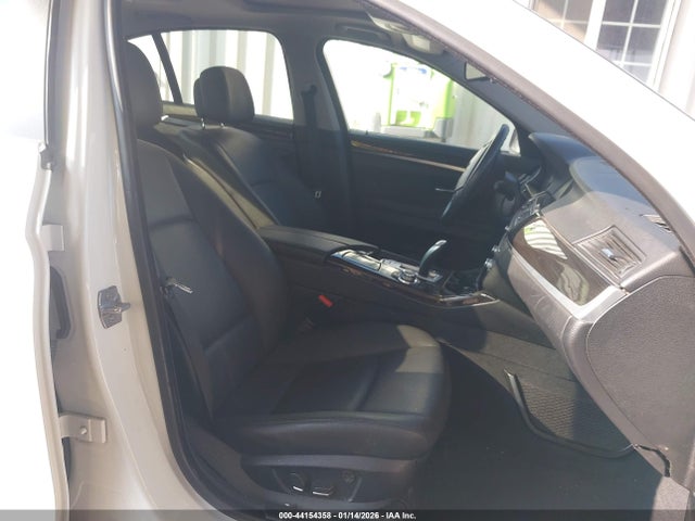 44154358 :رقم المزاد ، WBAXG5C52DD230181 vin ، 2013 Bmw 528i مزاد بيع