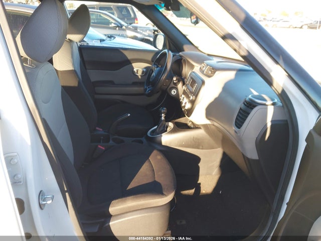 2015 Kia Soul მანქანა იყიდება აუქციონზე, vin: KNDJN2A27F7775719, აუქციონის ნომერი: 44154392