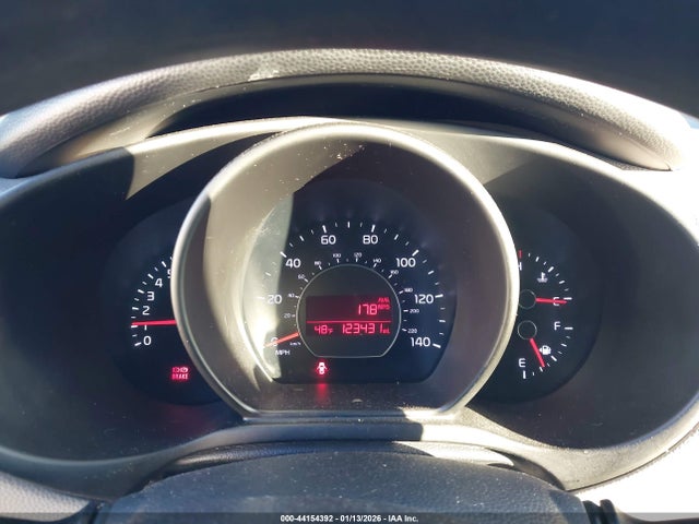 2015 Kia Soul მანქანა იყიდება აუქციონზე, vin: KNDJN2A27F7775719, აუქციონის ნომერი: 44154392