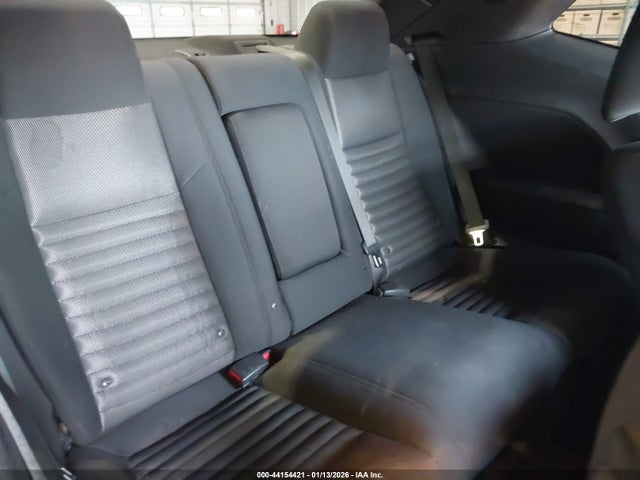 2C3CDYAG3EH111175 Dodge Challenger Sxt