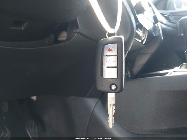 JN8AT2MT8HW136224 Nissan ROGUE S
