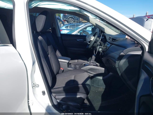 JN8AT2MT8HW136224 Nissan ROGUE S