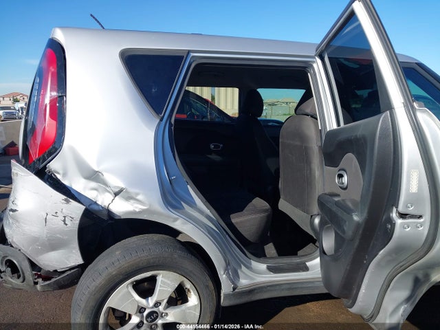 KNDJN2A29H7460858 KIA Soul
