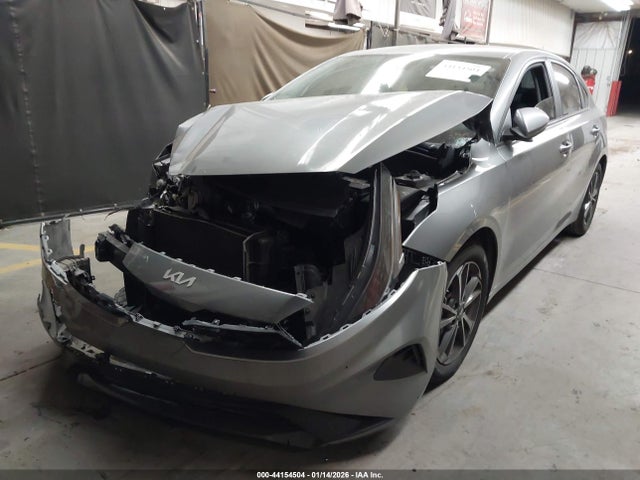 3KPF24ADXNE482567 KIA Forte Lxs
