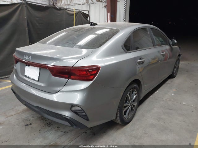 3KPF24ADXNE482567 KIA Forte Lxs
