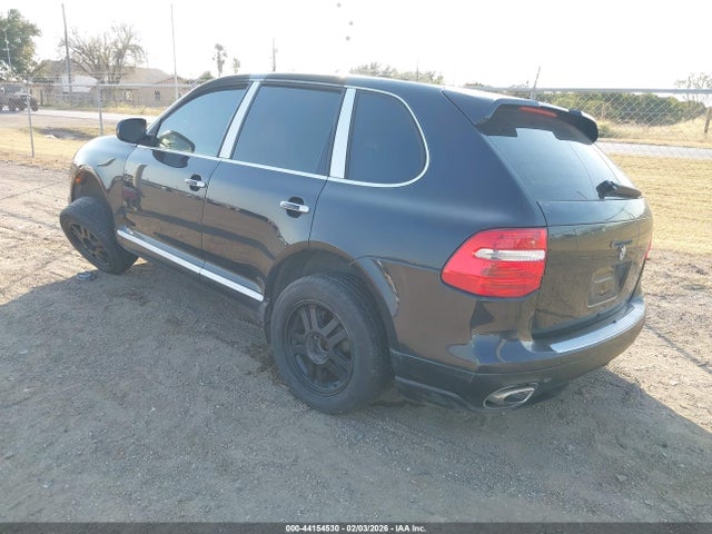 2010 PORSCHE CAYENNE WP1AA2AP1ALA04856 Photo 2