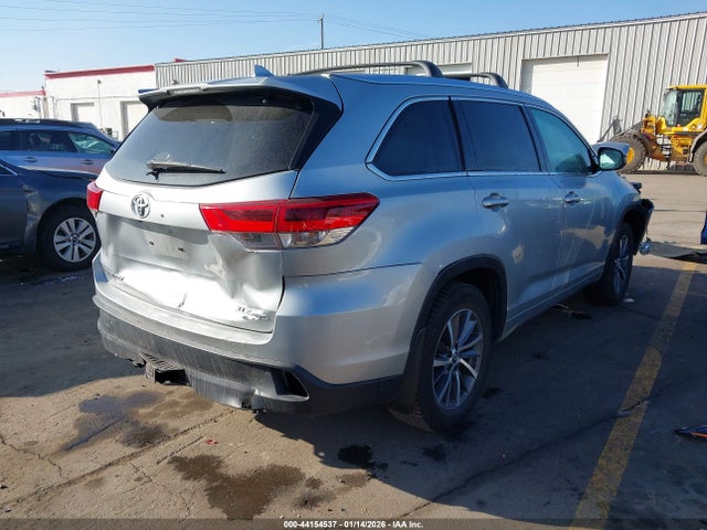 5TDJZRFHXJS860403 Toyota Highlander Xle