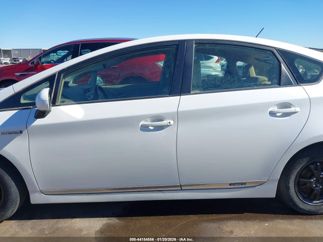 Toyota Prius Two 2014 JTDKN3DU9E0388166 Image 15