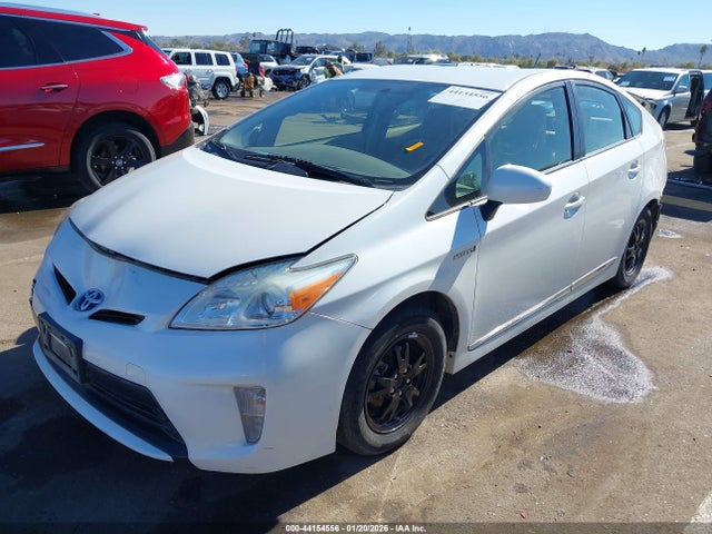 Toyota Prius Two 2014 JTDKN3DU9E0388166 Image 2