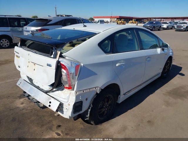 Toyota Prius Two 2014 JTDKN3DU9E0388166 Image 4