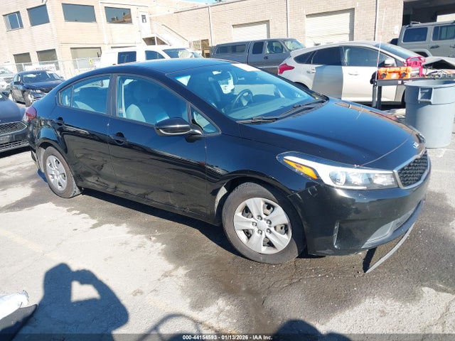 KIA FORTE LX 2017 3KPFL4A72HE026817 главное изображение