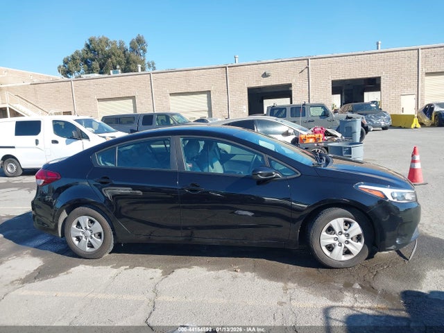 KIA FORTE LX 2017 3KPFL4A72HE026817 Image 12