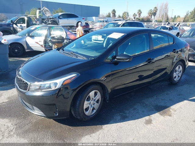 KIA FORTE LX 2017 3KPFL4A72HE026817 Image 2