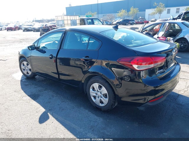 KIA FORTE LX 2017 3KPFL4A72HE026817 Image 3
