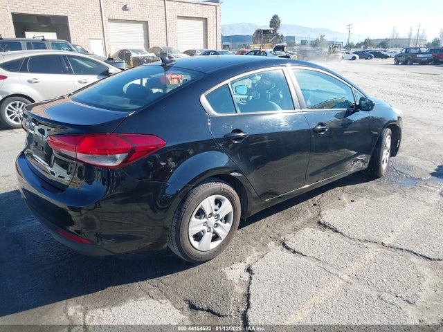 KIA FORTE LX 2017 3KPFL4A72HE026817 Image 4