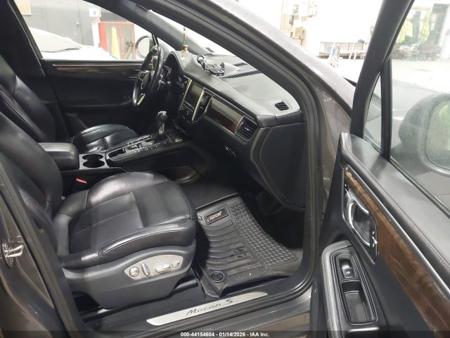 2016 PORSCHE MACAN WP1AB2A59GLB52757 Photo 4
