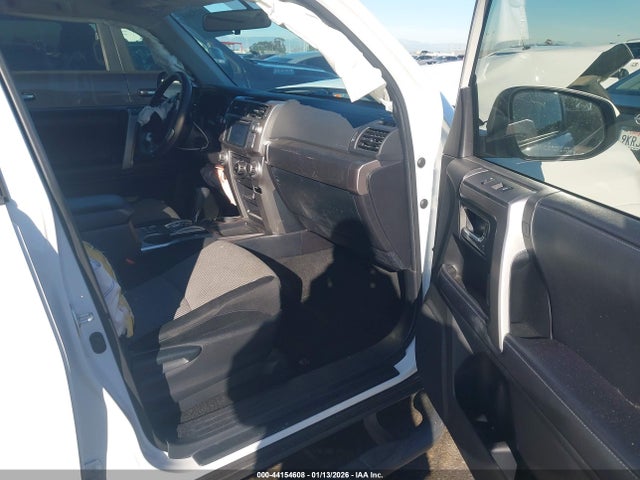JTEZU5JR6J5189095 Toyota 4RUNNER SR5