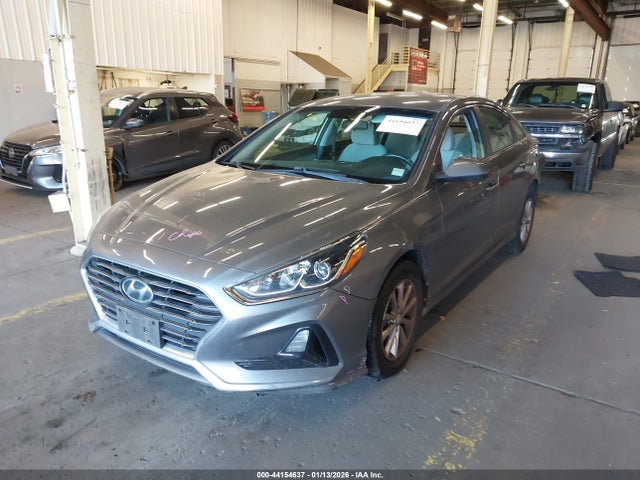 Hyundai SONATA SE 2019 5NPE24AF2KH745302 Image 2