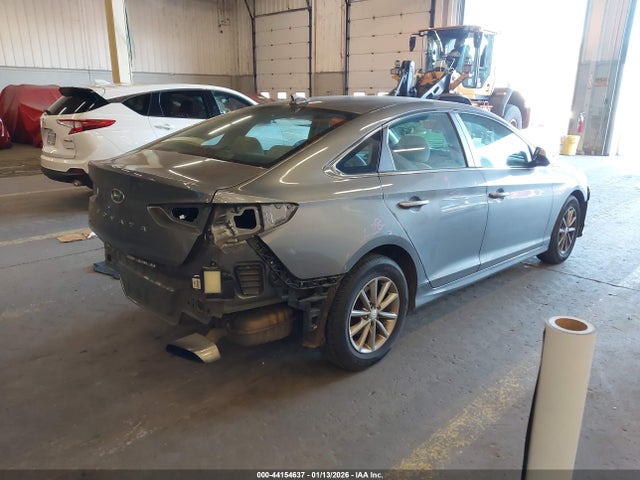 Hyundai SONATA SE 2019 5NPE24AF2KH745302 Image 4