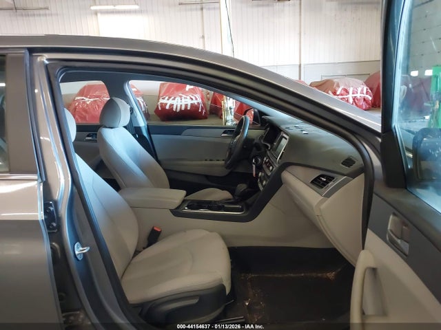 Hyundai SONATA SE 2019 5NPE24AF2KH745302 Image 5
