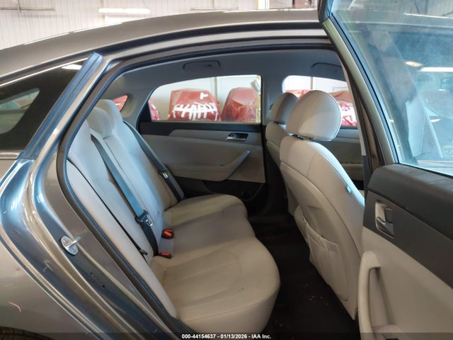 Hyundai SONATA SE 2019 5NPE24AF2KH745302 Image 8