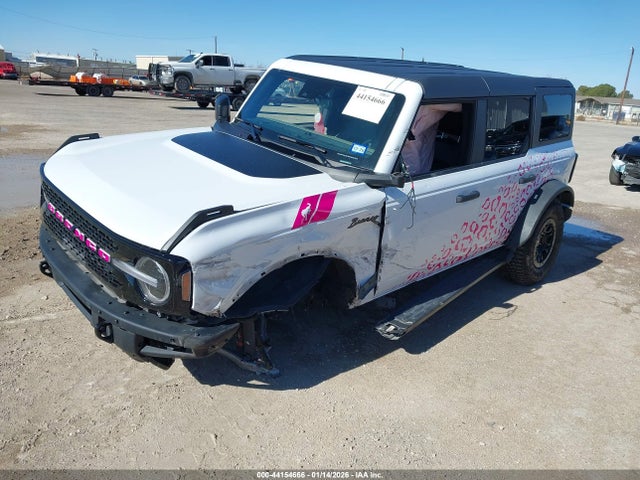 2024 FORD BRONCO 1FMEE2BP4RLB15642 Photo 1