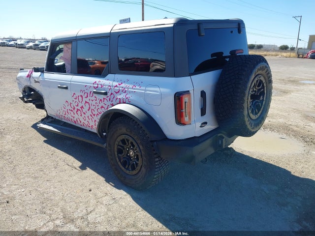 2024 FORD BRONCO 1FMEE2BP4RLB15642 Photo 2