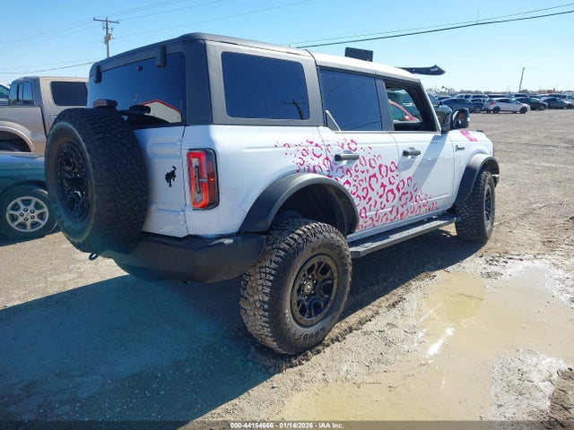 2024 FORD BRONCO 1FMEE2BP4RLB15642 Photo 3