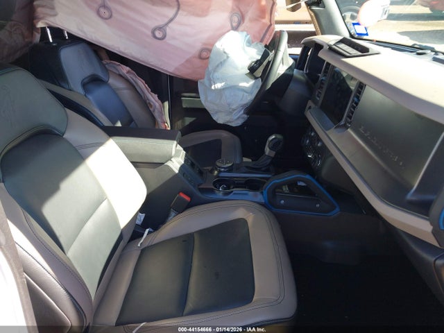 2024 FORD BRONCO 1FMEE2BP4RLB15642 Photo 4