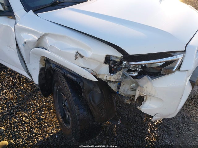 JTEBU5JR4K5673415 Toyota 4RUNNER SR5