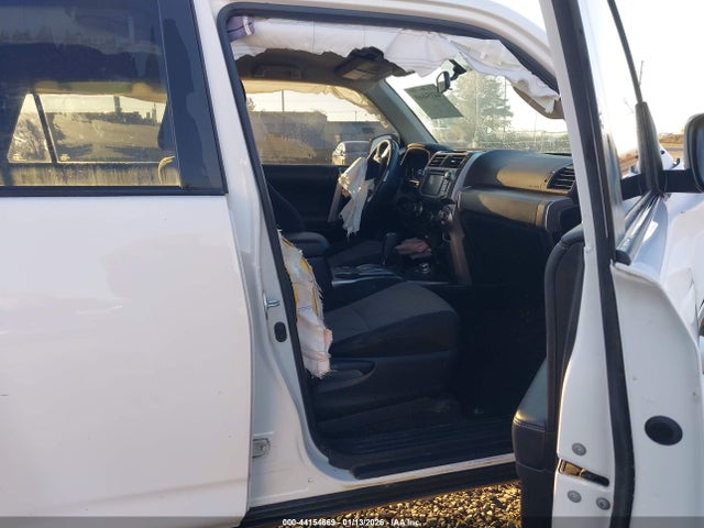 JTEBU5JR4K5673415 Toyota 4RUNNER SR5
