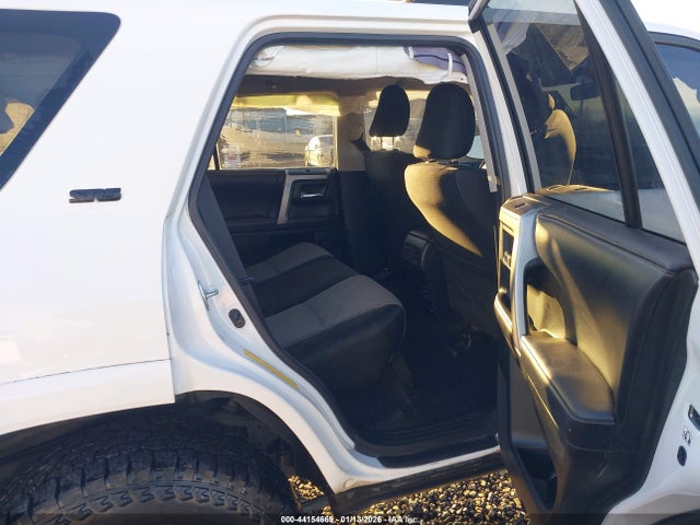 JTEBU5JR4K5673415 Toyota 4RUNNER SR5