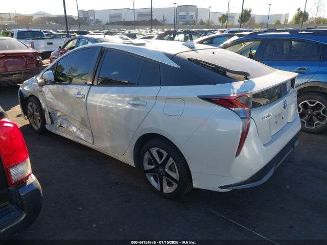JTDKARFU7H3046214 Toyota Prius Three Touring