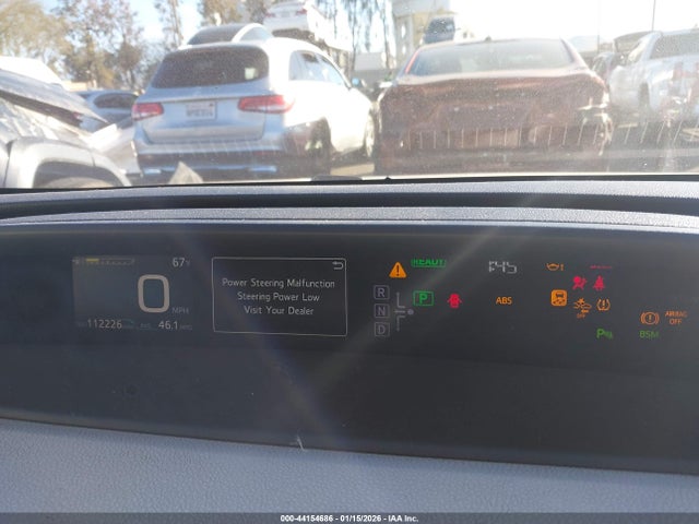 JTDKARFU7H3046214 Toyota Prius Three Touring
