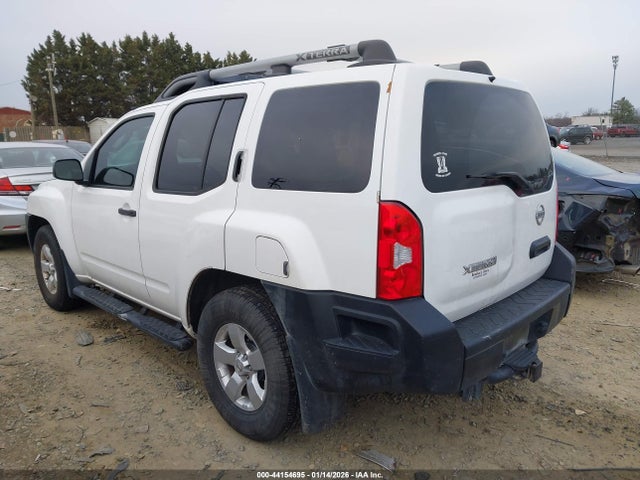 2010 NISSAN XTERRA 5N1AN0NU3AC500733 Photo 2