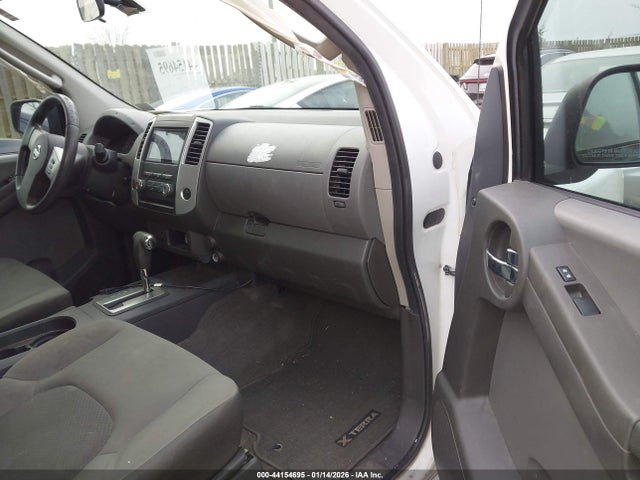 2010 NISSAN XTERRA 5N1AN0NU3AC500733 Photo 4