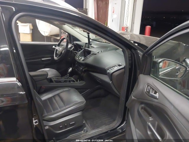 1FMCU0J97JUD15737 Ford Escape Titanium