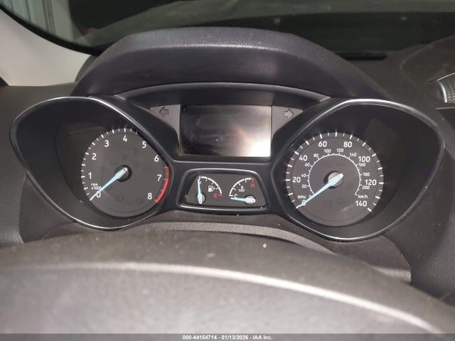 1FMCU0J97JUD15737 Ford Escape Titanium