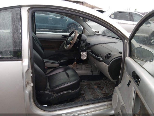 2001 VOLKSWAGEN NEW BEETLE 3VWCD21C41M409040 Photo 4