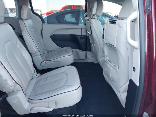 Продажа на аукционе авто 2017 Chrysler Pacifica Limited, vin: 2C4RC1GG9HR529665, номер лота: 44154728