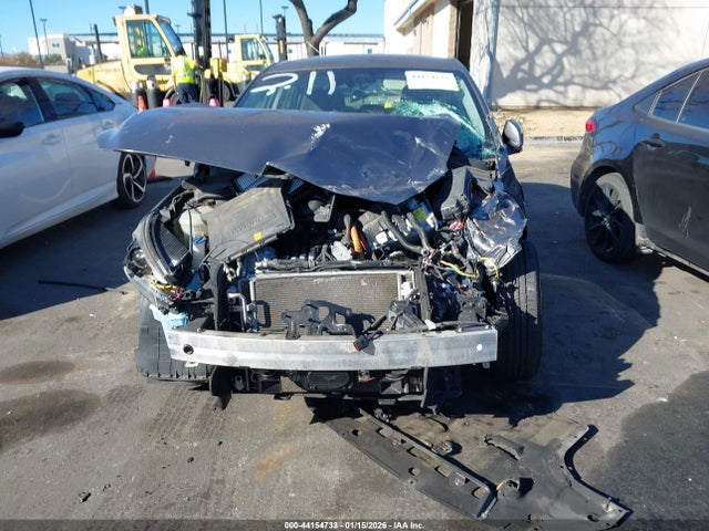 KMHC75LCXHU038802 Hyundai Ioniq Hybrid Sel