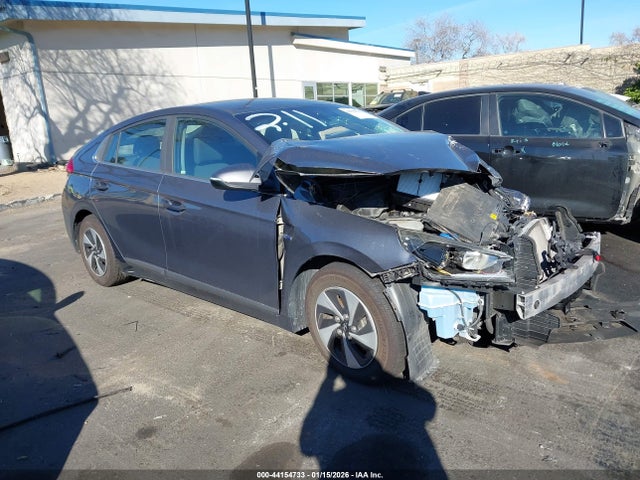KMHC75LCXHU038802 Hyundai Ioniq Hybrid Sel