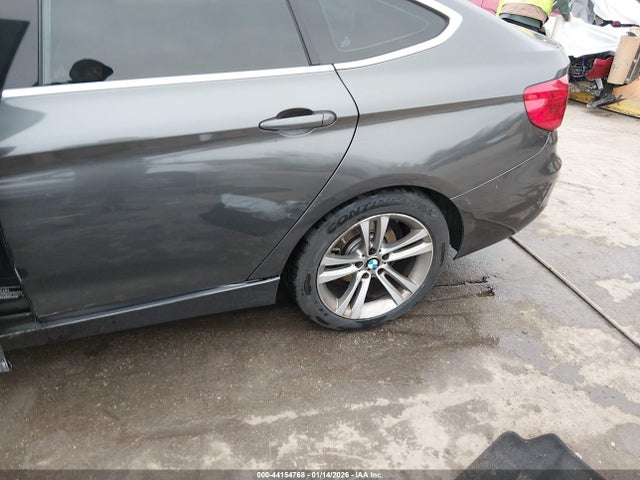 44154768 :رقم المزاد ، WBA8Z9C5XJG828325 vin ، 2018 Bmw 330i Gran Turismo Xdrive مزاد بيع