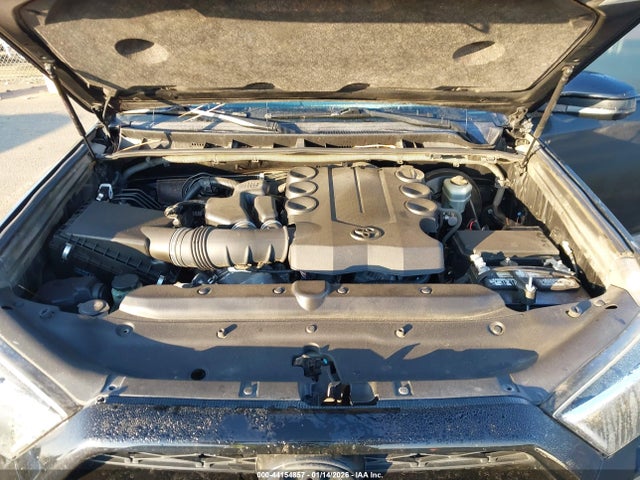 JTEZU5JR8K5197247 Toyota 4RUNNER SR5