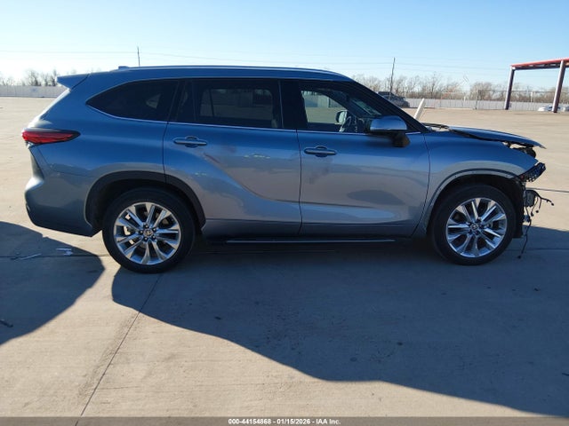 Toyota Highlander Limited 2021 5TDYZRAH0MS060655 Image 13