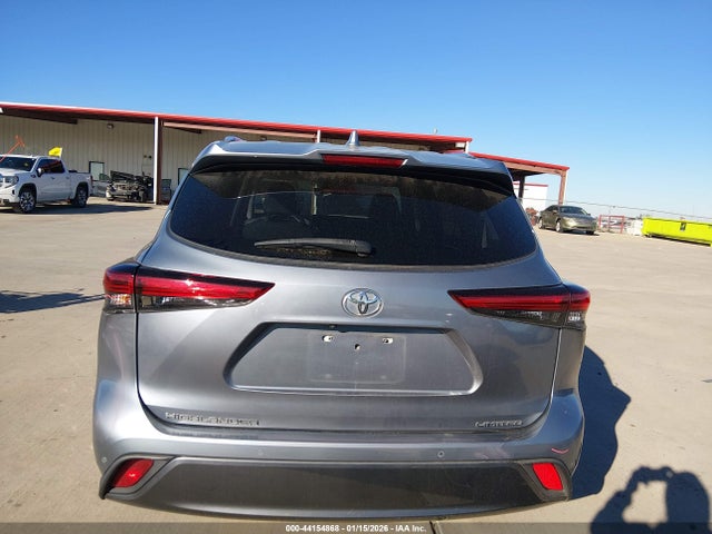 Toyota Highlander Limited 2021 5TDYZRAH0MS060655 Image 16