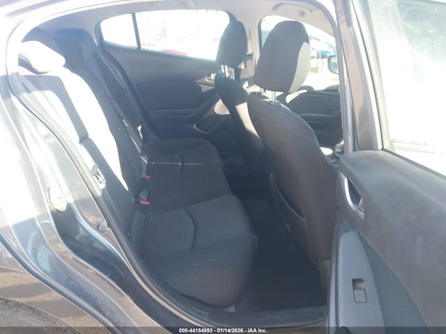 3MZBM1J79GM268449 Mazda Mazda3 I Sport